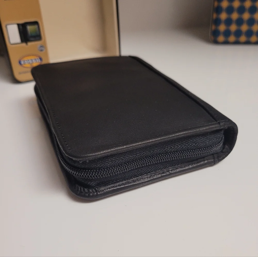 Fossil Leather Wallet Passport, Credit Cards, Cash, Coin Y2K Palm Case